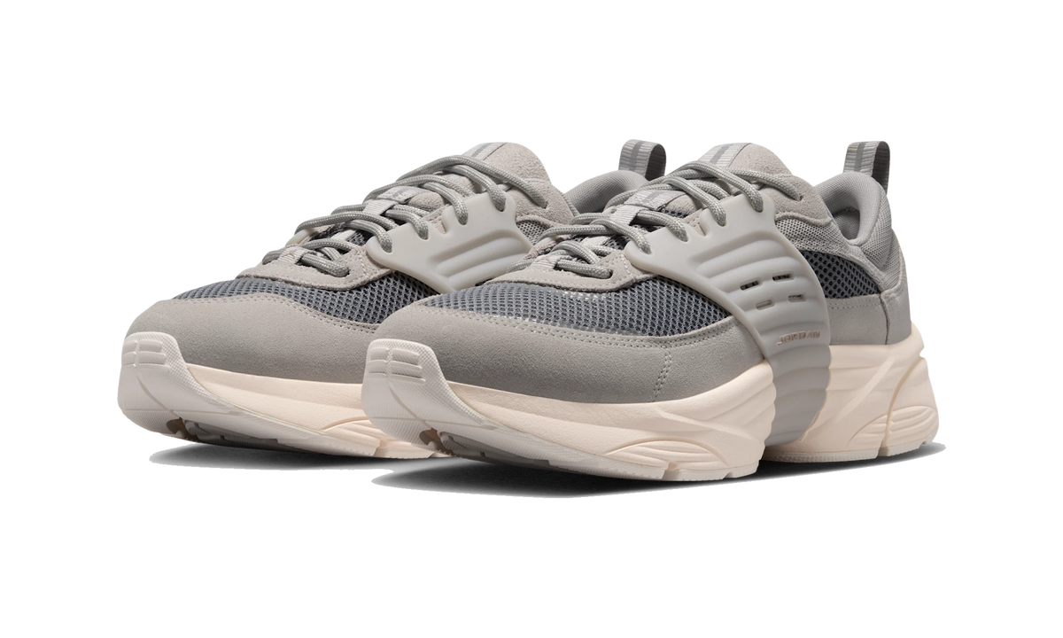 Air Jordan Trunner O/S Men‘s shoes Light Iron Ore/Smoke Grey/Chalk/Legend Medium Brown