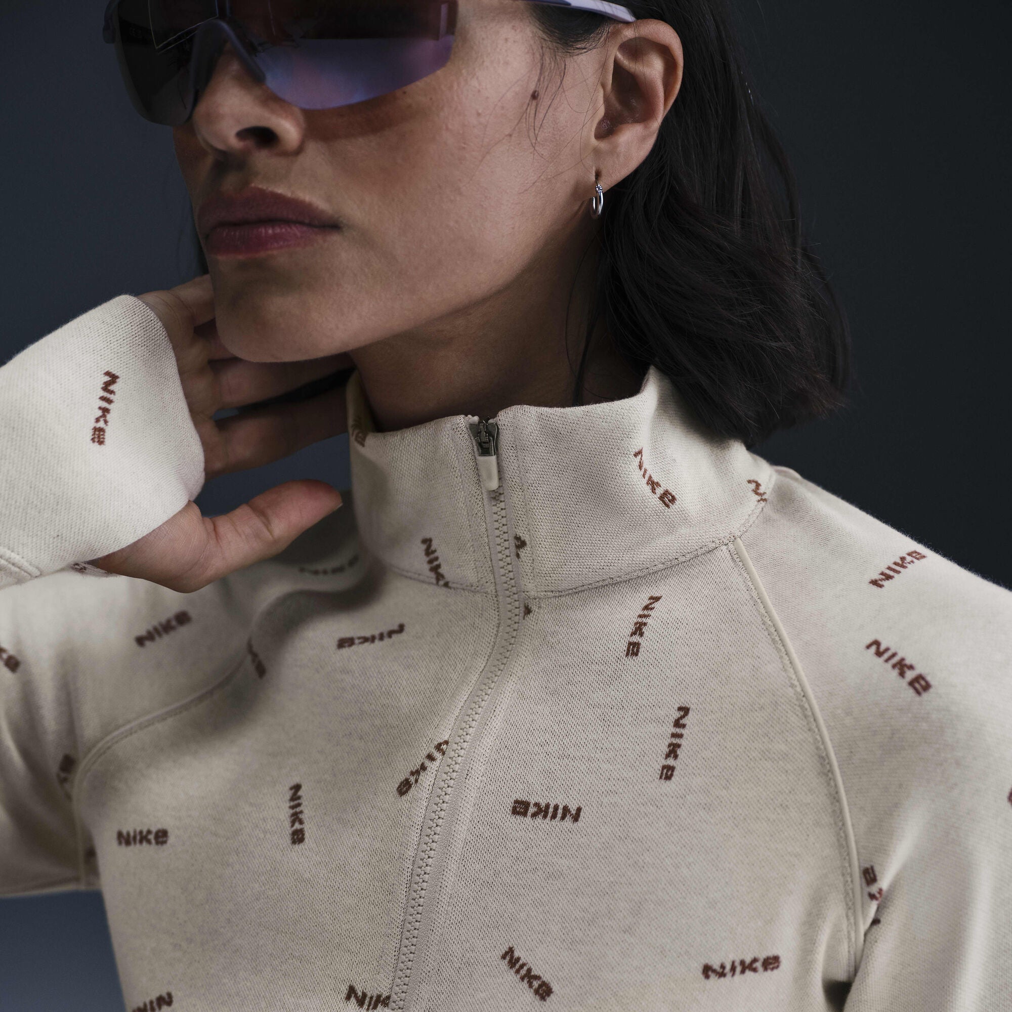 Nike Sportswear Collection Slim 1/2-Zip Long-Sleeve Logo Top Light Orewood Brown/Red Sepia/Light Orewood Brown