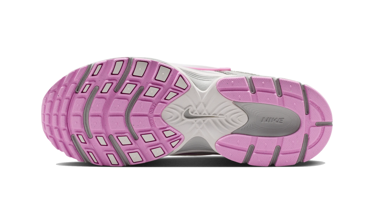 Nike V5 RNR shoes with reflective design accents Light Smoke Grey/Photon Dust/Light Magenta/Off-White