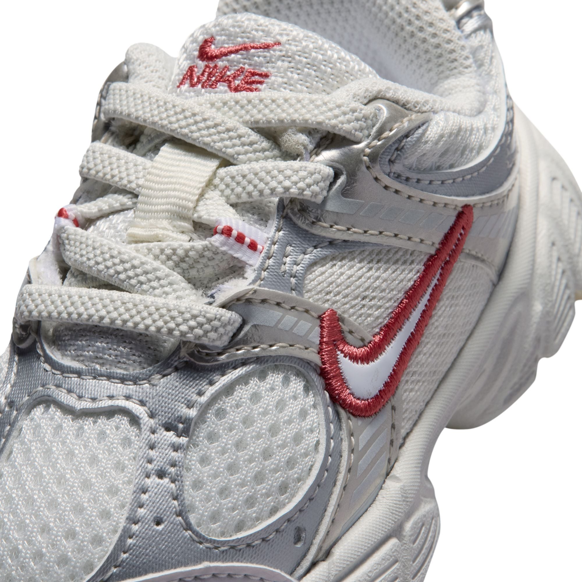 Nike V5 RNR Sail/White/Tropical Pink/Phantom