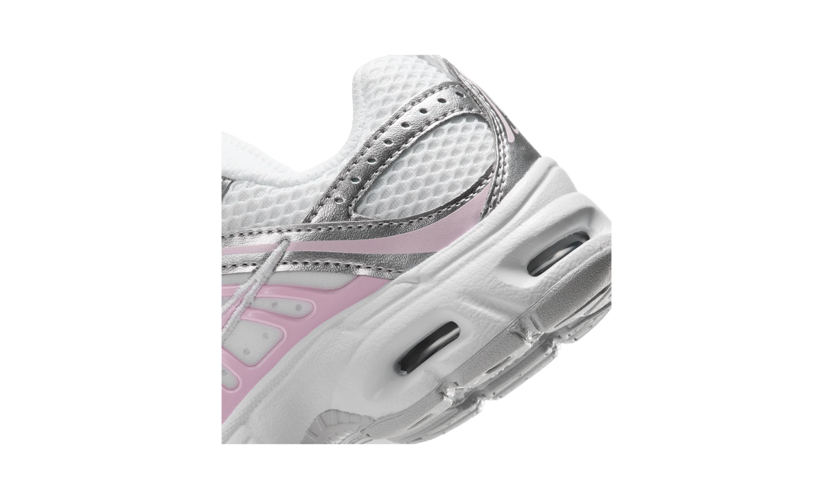 Nike Air Max Moto 2K White/Pure Platinum/Metallic Silver/Pink Foam
