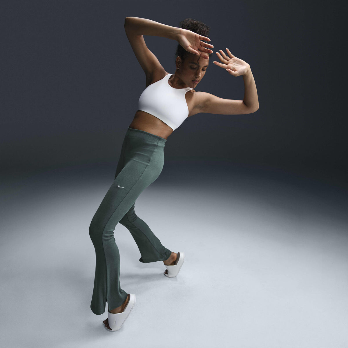 Nike Sportswear Chill Knit Tight Mini-Rib Flared Leggings Vintage Green/Sail