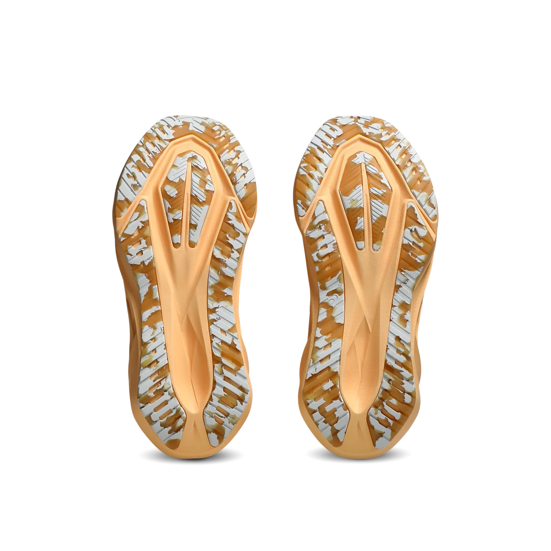 ASICS Novablast 5 Lite Show Orange Glow, Lite Show/Orange Glow (1012B910-400)