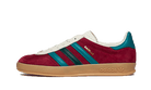 Adidas Gazelle Indoor Collegiate Burgundy Arctic Fusion, Collegiate Burgundy/Arctic Fusion/Collegiate Green (IG4996)