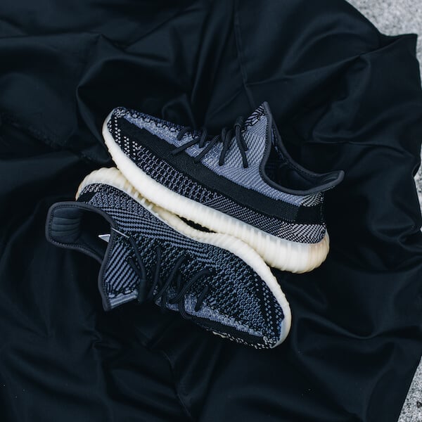 Adidas Yeezy Boost 350 V2 Carbon, Carbon/Carbon/Carbon (FZ5000)