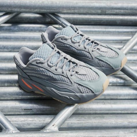 Adidas Yeezy Boost 700 V2 Inertia, Inertia/Inertia/Inertia (FW2549)