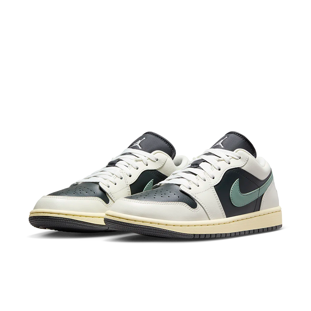 Air Jordan 1 Low Jade Smoke, Anthracite/Jade Smoke/Sail/Legend Sand (DC0774-001)