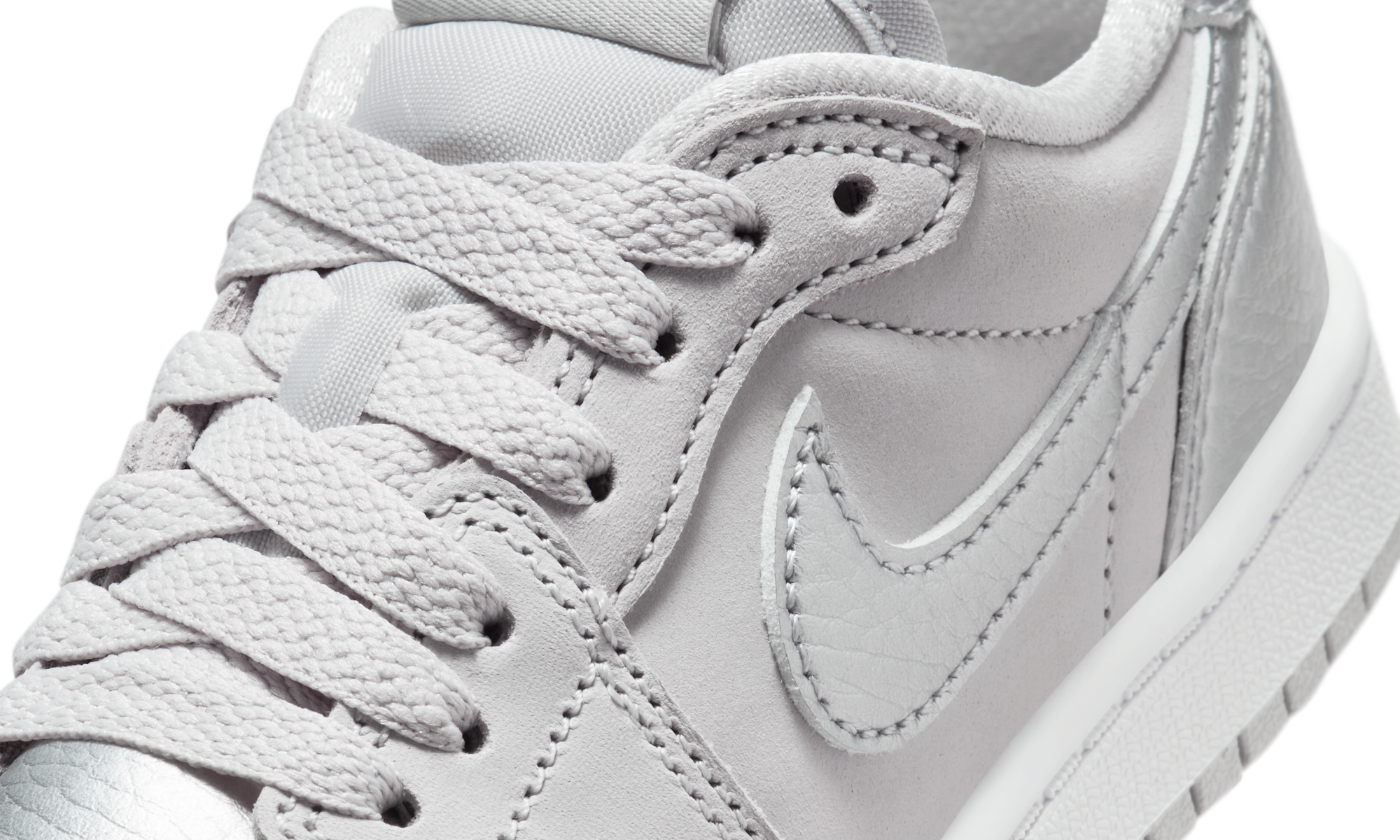 Air Jordan 1 Low OG Metallic Silver (PS)