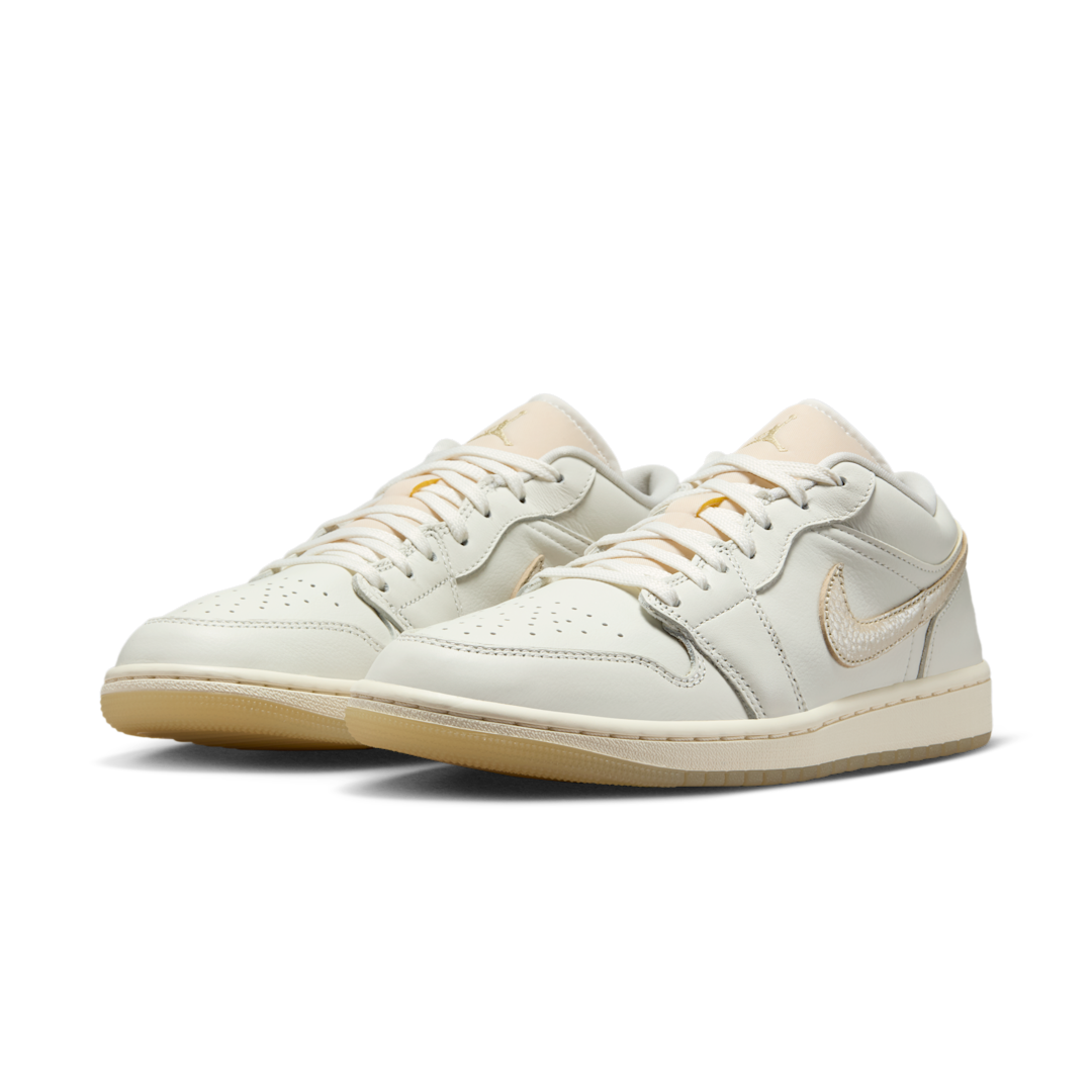 Air Jordan 1 Low SE Metallic Team Gold, Sail/Pale Ivory/Team Gold (HV5157-100)