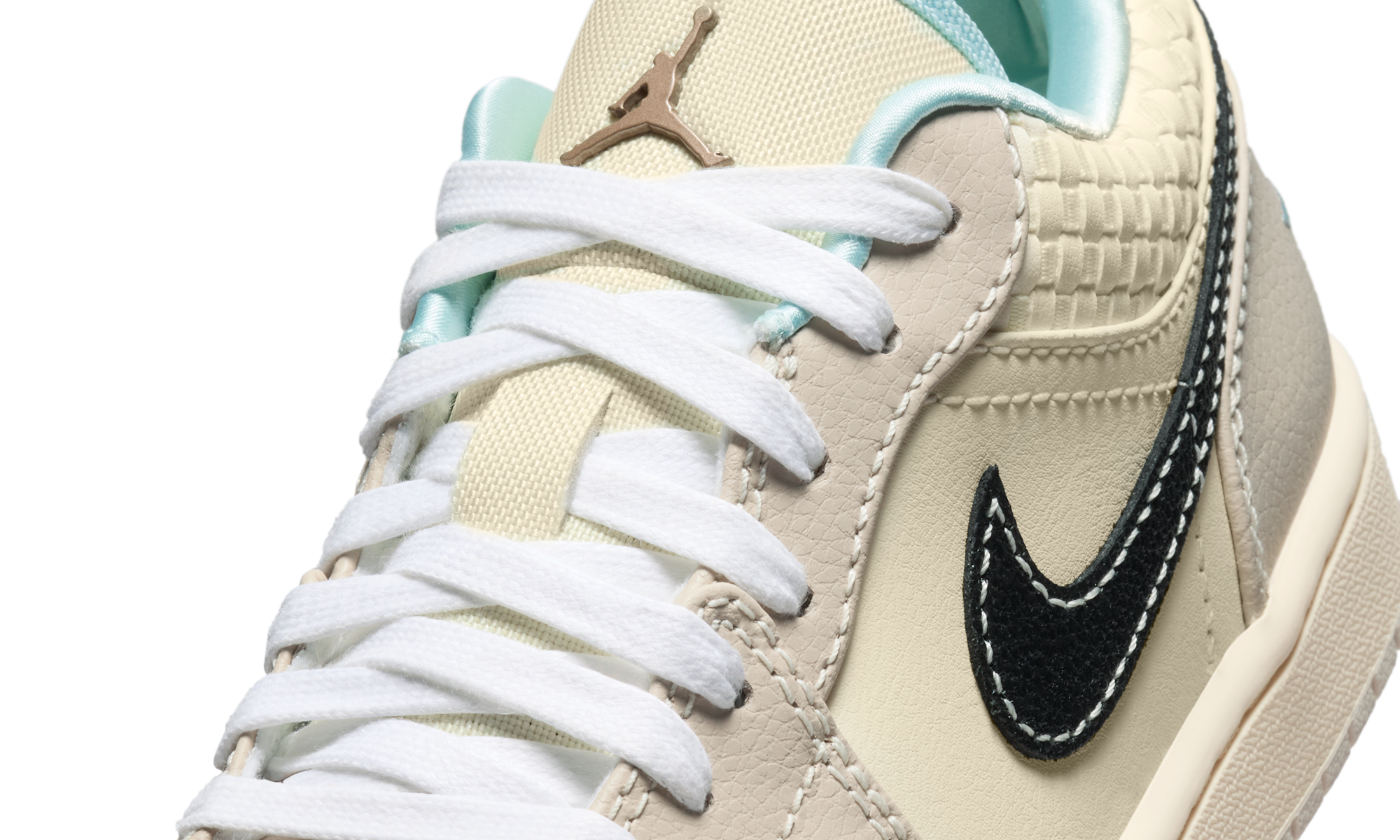 Air Jordan 1 Low SE Sanddrift Glacier Blue