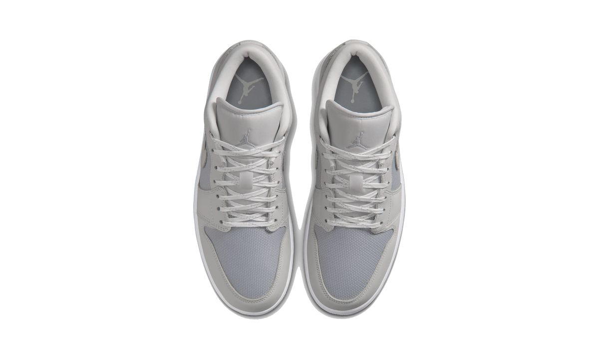 Air Jordan 1 Low SE Soft Pearl Light Smoke Grey