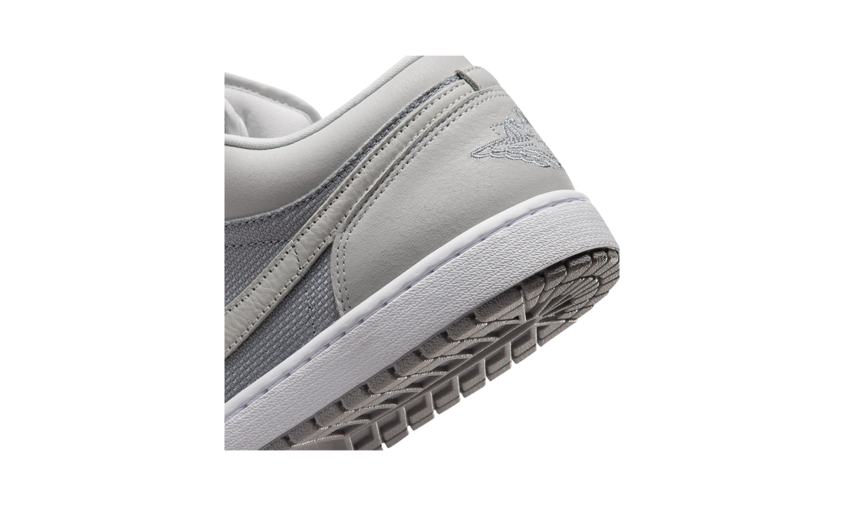 Air Jordan 1 Low SE Soft Pearl Light Smoke Grey