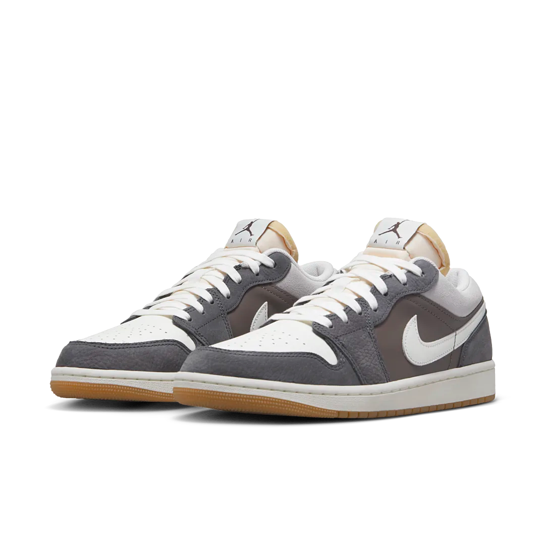 Air Jordan 1 Low SNKRS Day Korea Magpie (2023), White/Grey-Gum (FD0399-004)