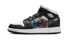 Air Jordan 1 Mid Hologram (PS), Black/New Emerald/University Red/Dark Concord (DR9496-001)