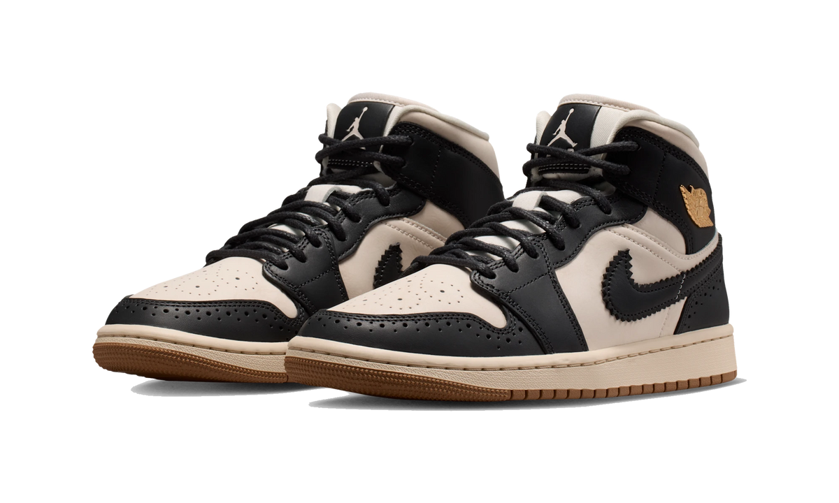 Air Jordan 1 Mid SE Off Noir Chalk