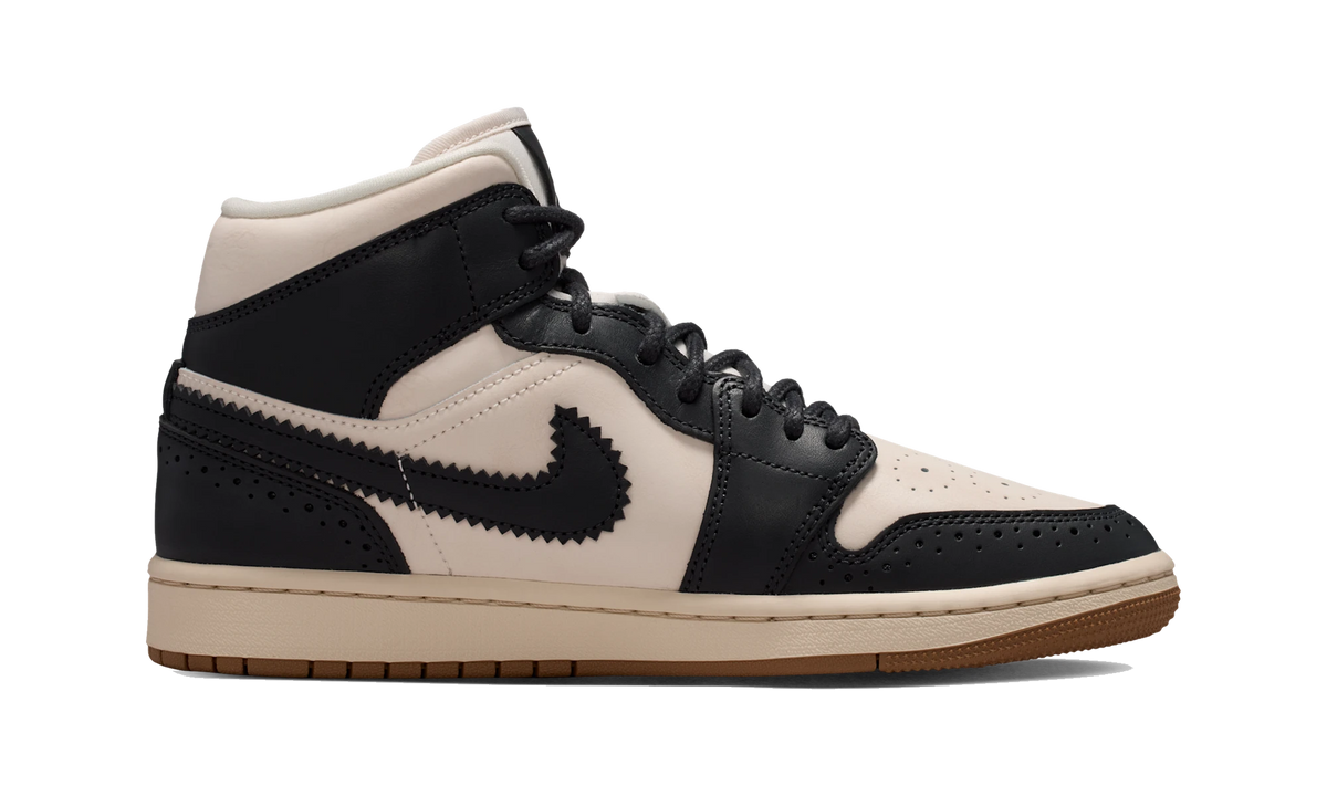 Air Jordan 1 Mid SE Off Noir Chalk