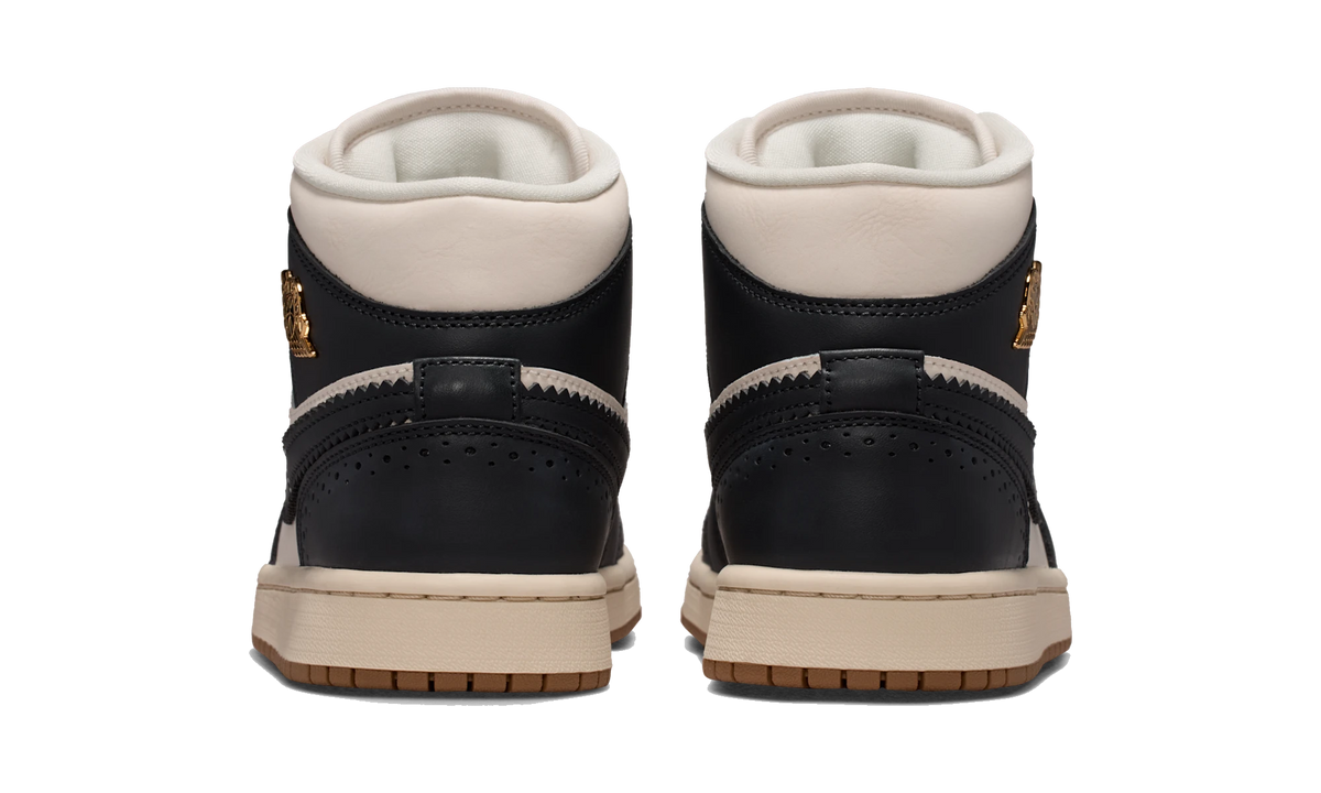 Air Jordan 1 Mid SE Off Noir Chalk