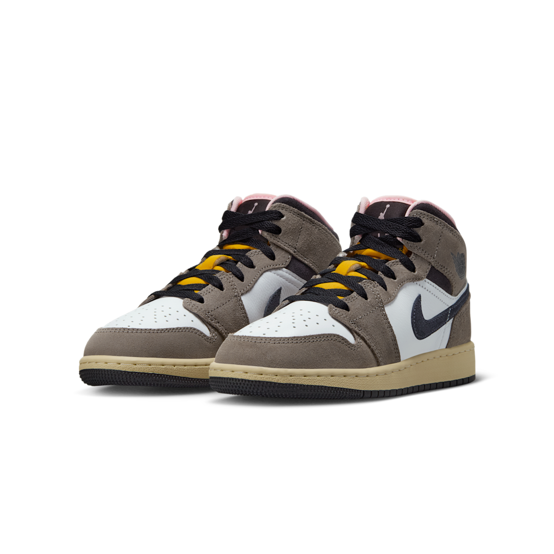 Air Jordan 1 Mid SE White Cave Stone, White/Cave Stone/Dark Sulfur/Oil Grey (HQ2014-100)