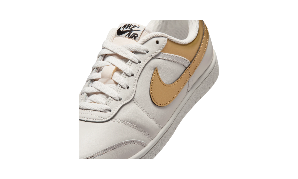Air Jordan Skyline Low Swan Metallic Gold