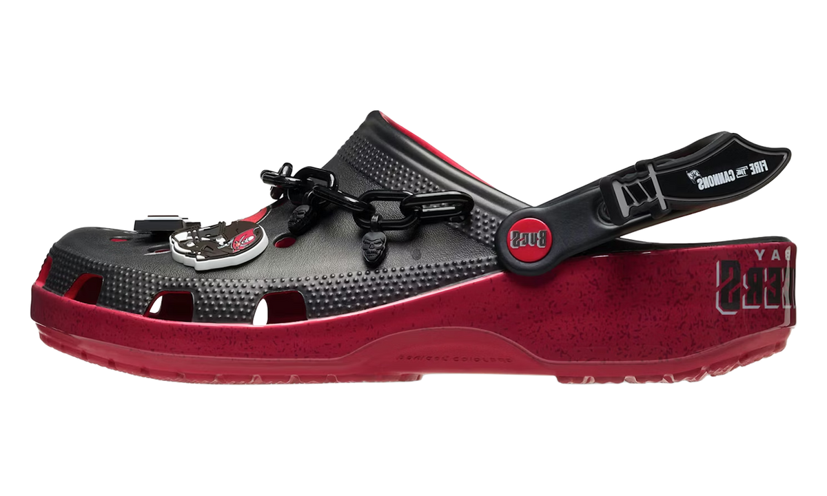 Crocs Classic Clog NFL Tampa Bay Buccaneers