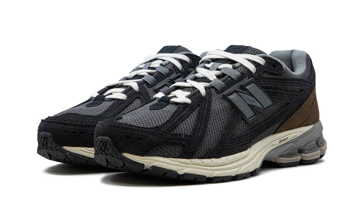 New Balance 1906F Phantom Dark Mushroom