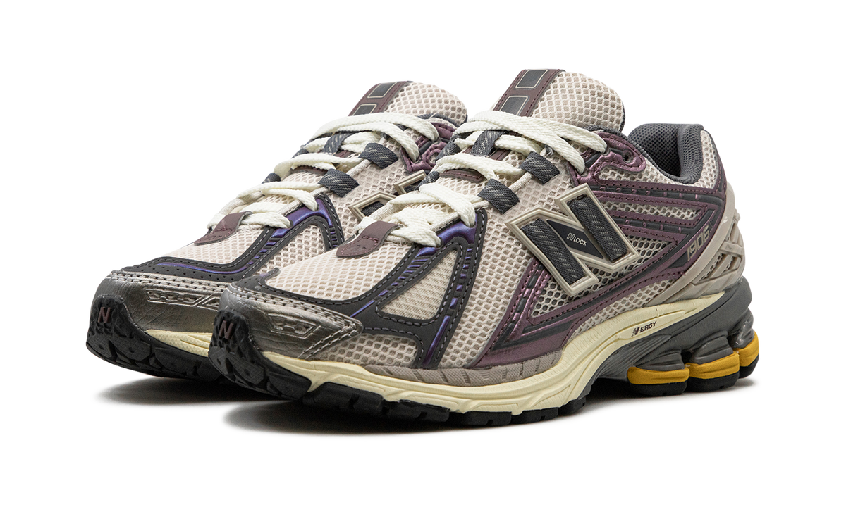 New Balance 1906R Licorice