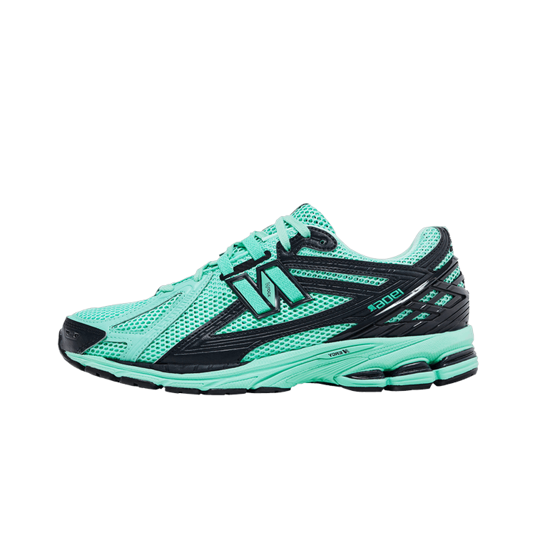 New Balance 1906R size? Exclusive Green Black