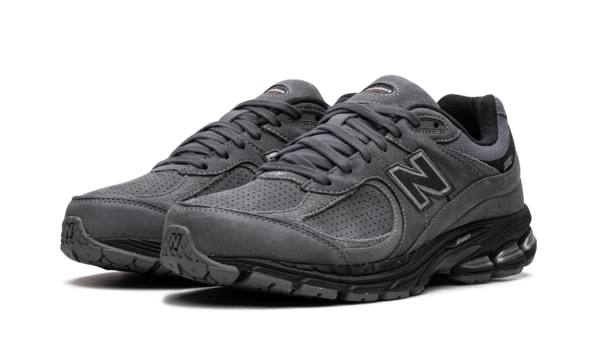 New Balance 2002R Castlerock Black
