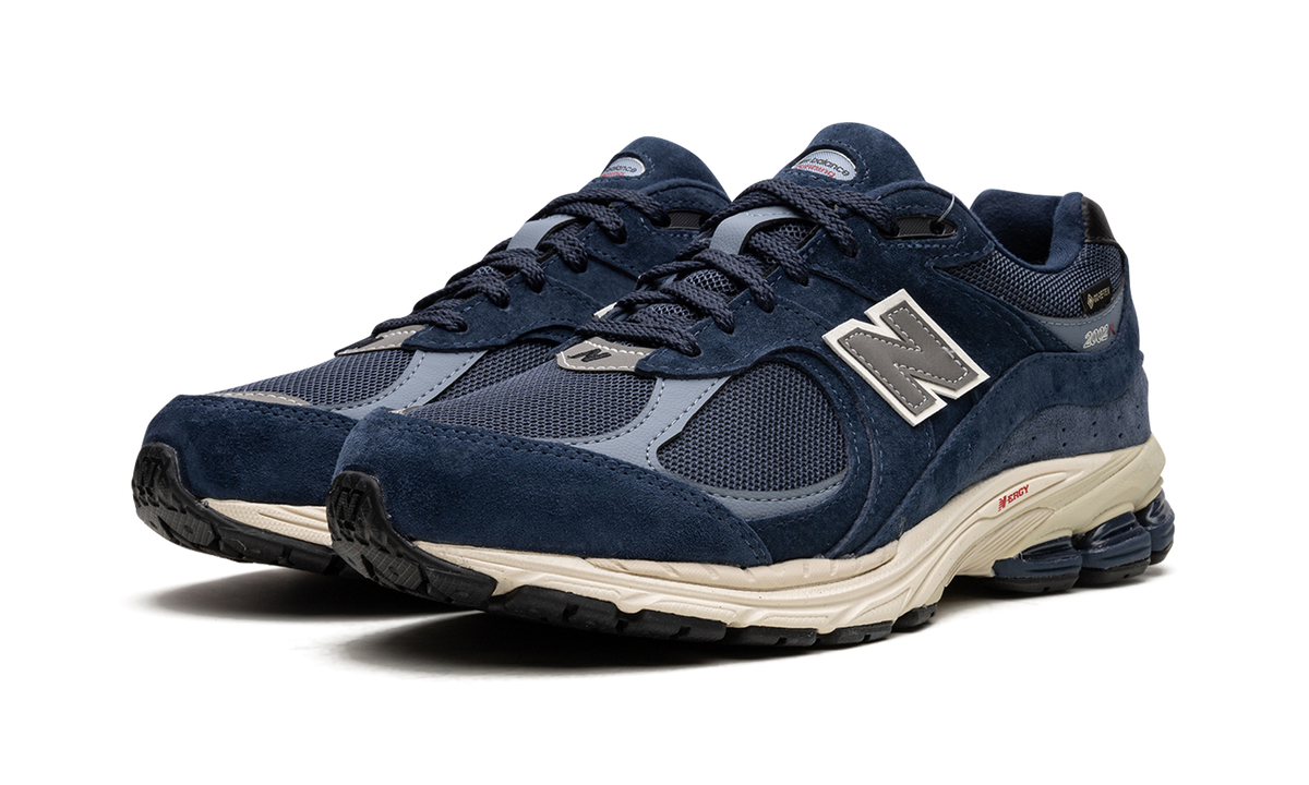 New Balance 2002R Gore-Tex Navy Arctic Grey