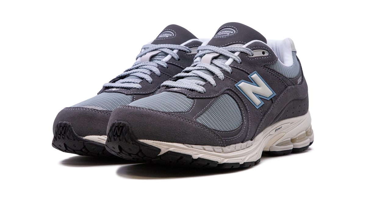 New Balance 2002R Magnent Lead