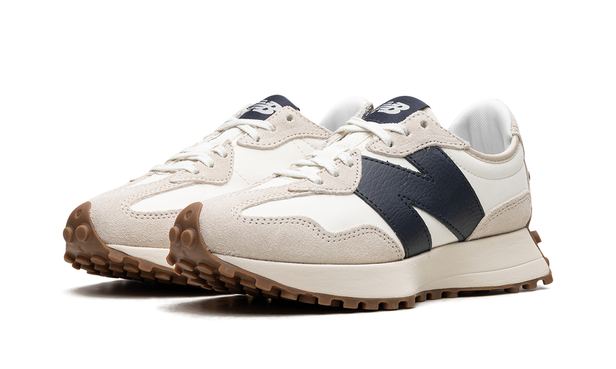 New Balance 327 Moonbeam Outerspace