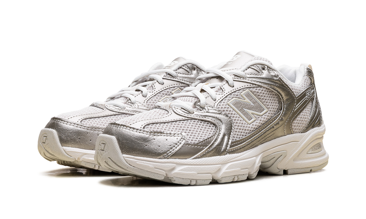 New Balance 530 Gold Metalic Linen