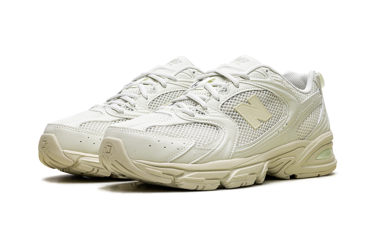 New Balance 530 Mineral