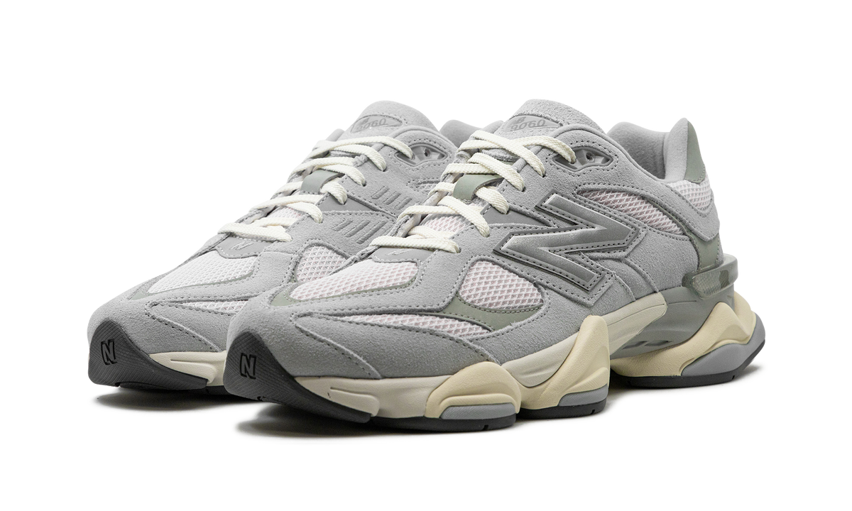 New Balance 9060 Granite Pink