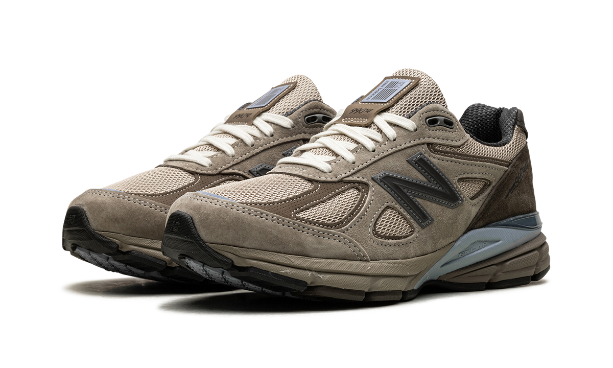 New Balance 990v4 MiUSA Auralee Grey