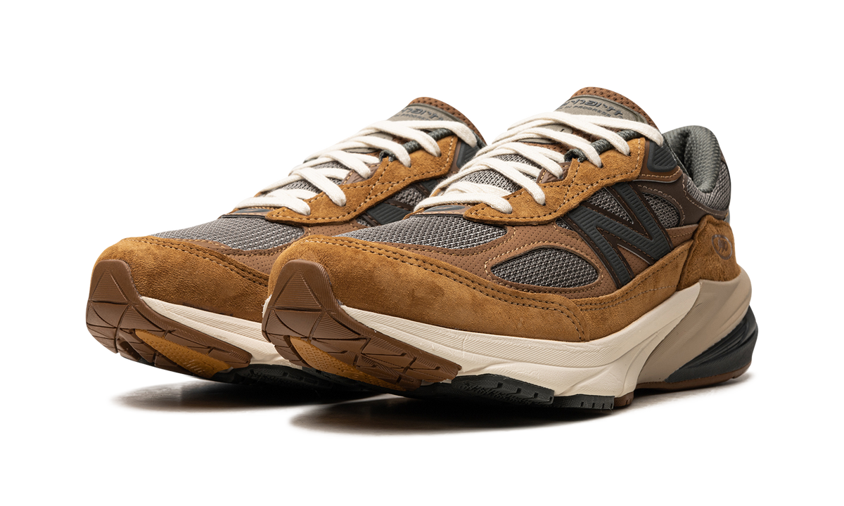 New Balance 990v6 Carhartt WIP Sculpture Center