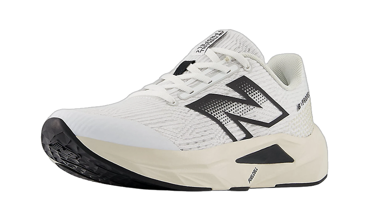 New Balance FuelCell Propel v5 White Black Linen