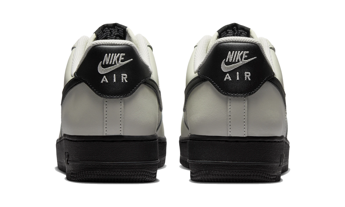 Nike Air Force 1 07 Light Bone Black