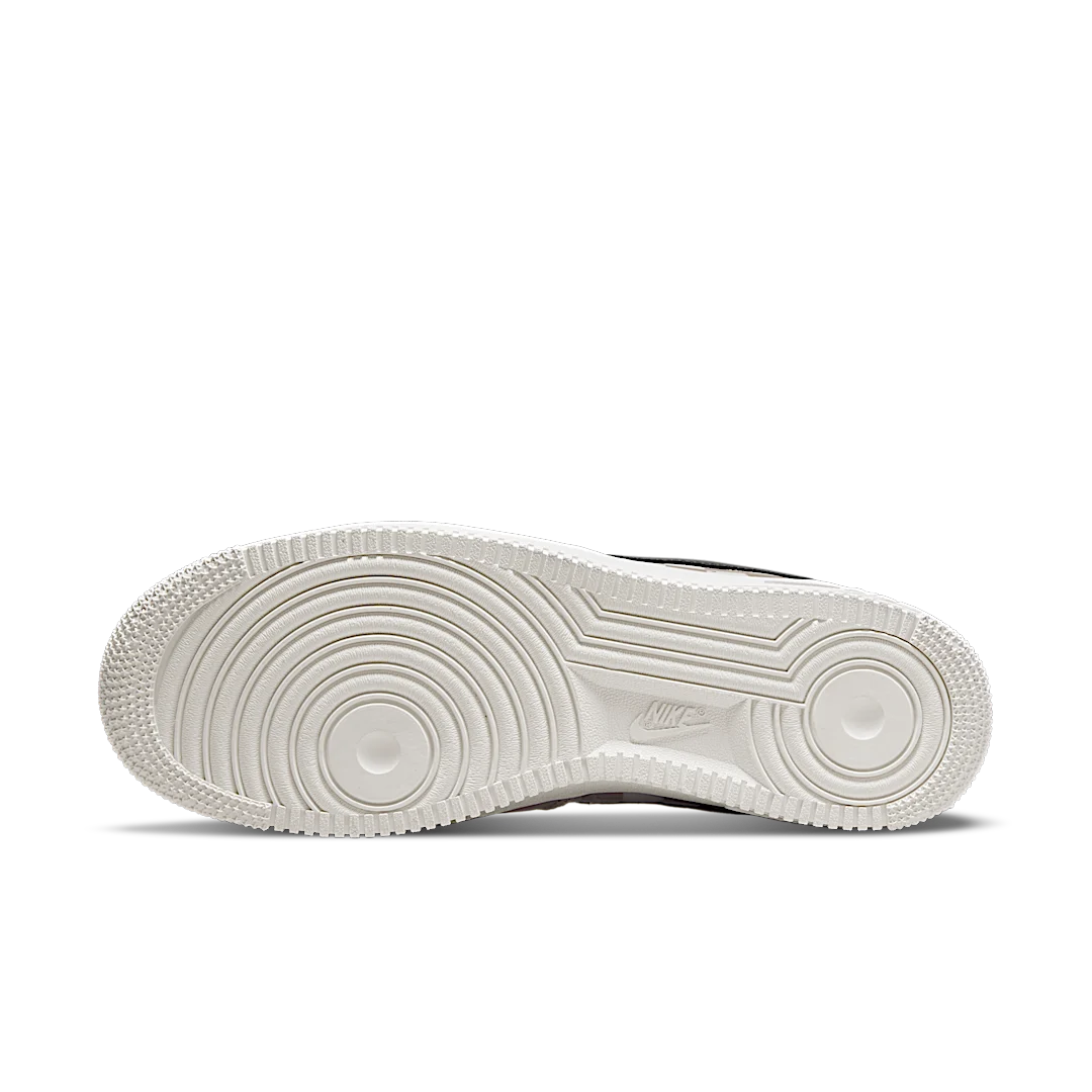 Nike Air Force 1 Low LeBron James Strive For Greatness, Cream II/Black-Sail-Black (DC8877-200)