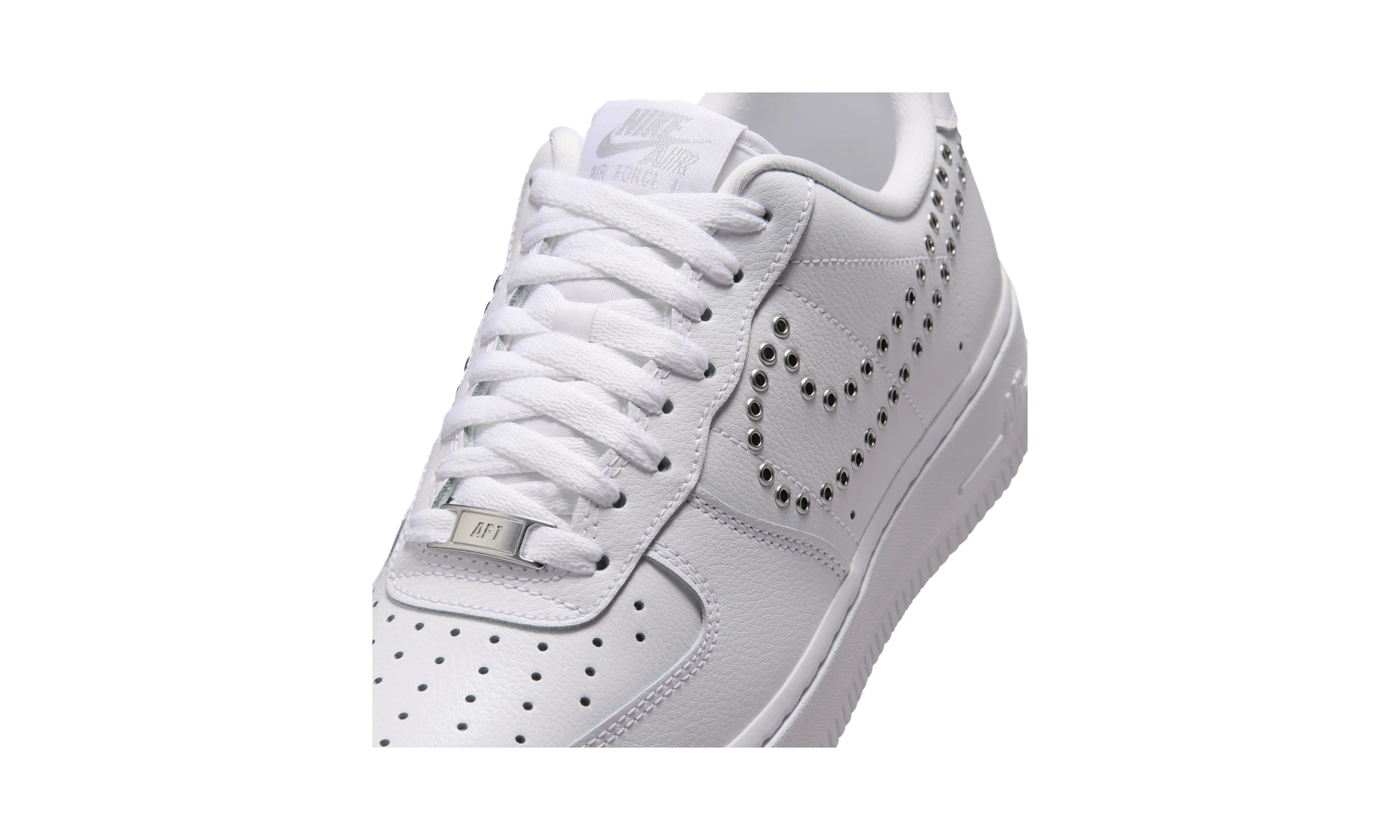 Nike Air Force 1 Low '07 LV8 Triple White Metallic Silver