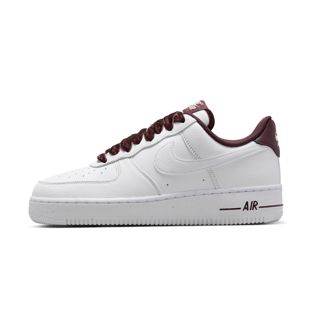 Nike Air Force 1 Low '07 Vintage White Burgundy Crush, Burgundy Crush/Pale Ivory/Metallic Silver/White (HV4403-600)