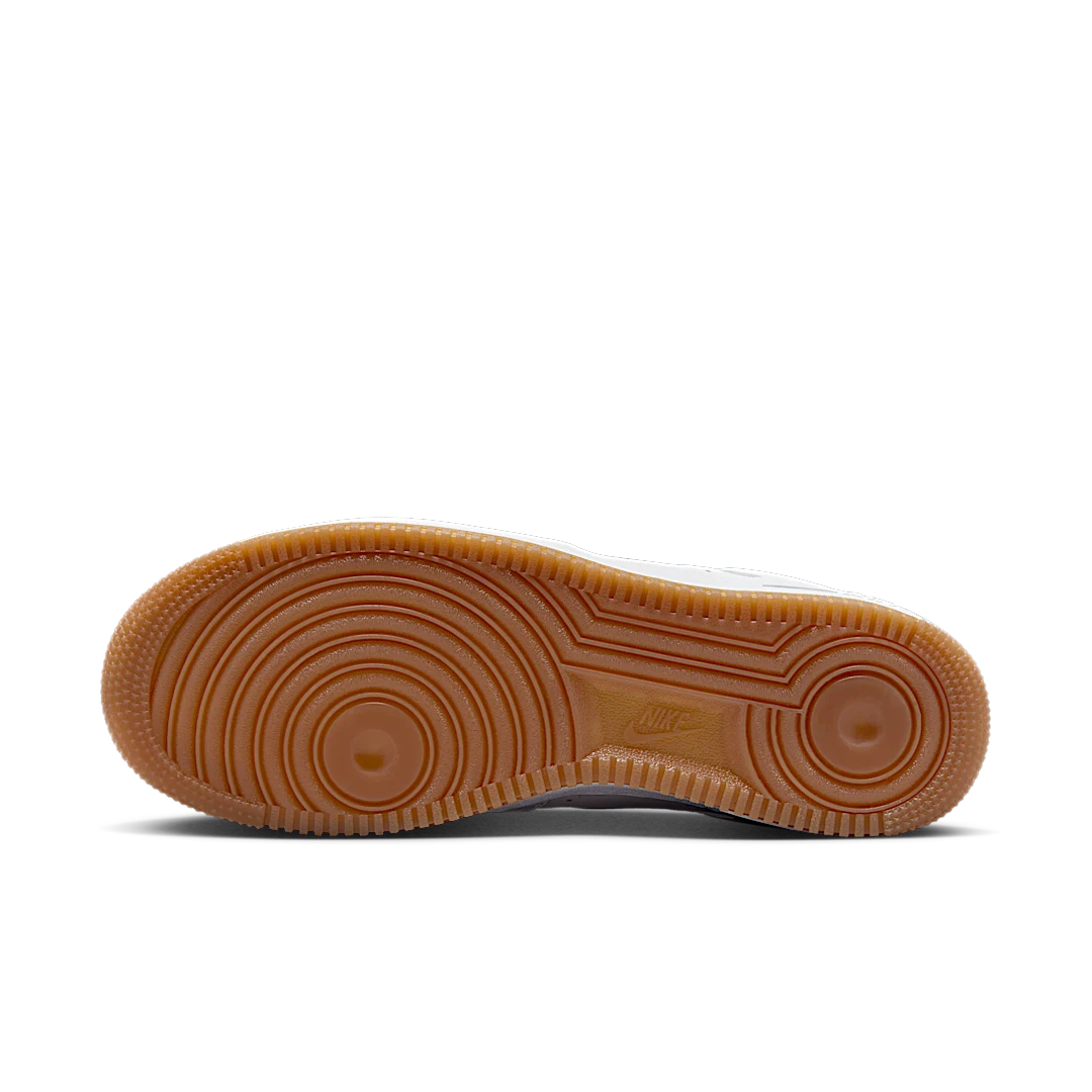 Nike Air Force 1 '07 Low Retro Color of the Month Jewel Bronze Gum, White/Bronze/White/Gum Light Brown (FN5924-103)