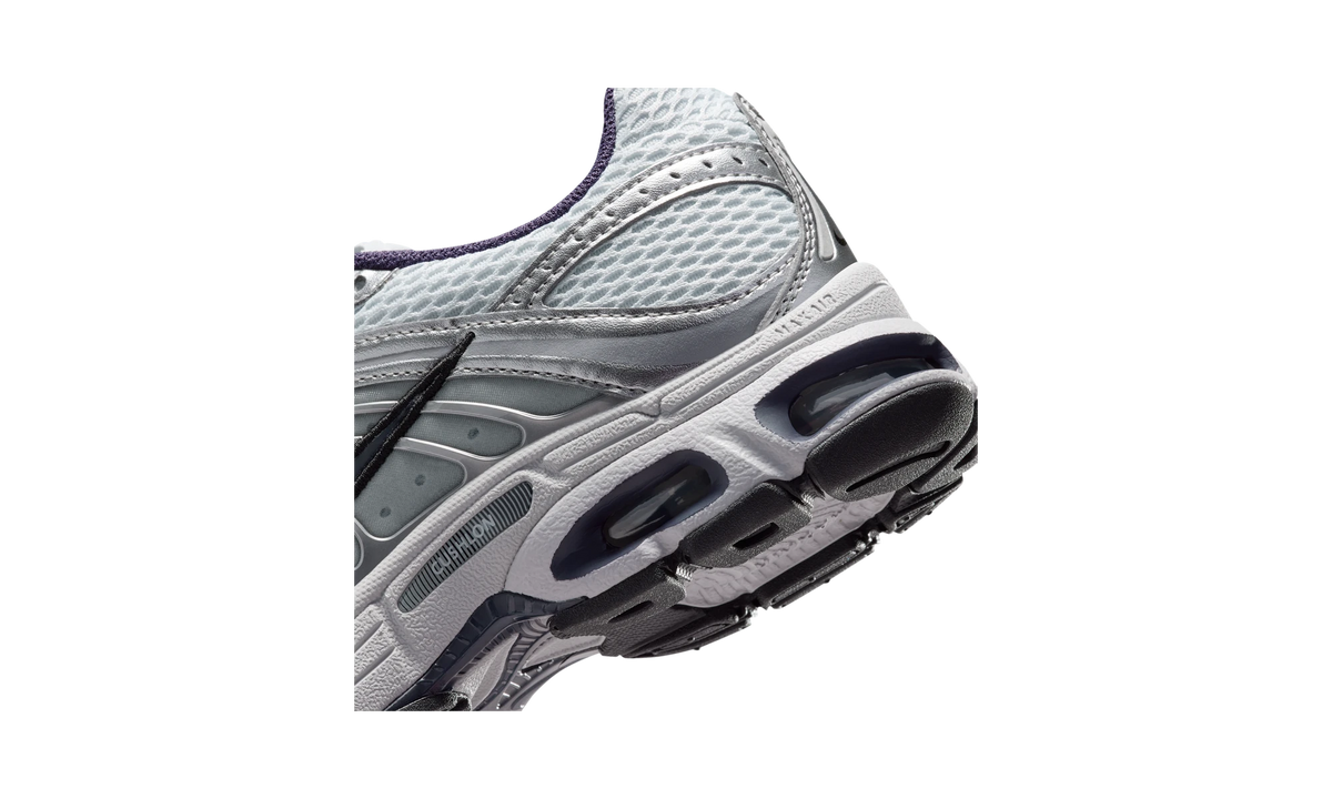 Nike Air Max Moto 2K Pure Platinum Gridiron Silver