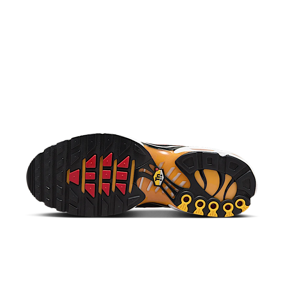 Nike Air Max Plus Sunset (2024), Black/Pimento/Bright Ceramic/Resin/White (HF0552-001)