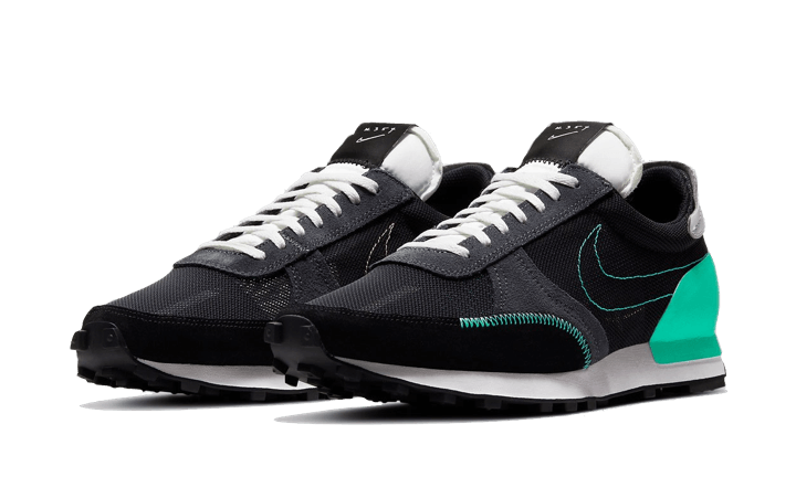 Nike Daybreak Type Black Menta