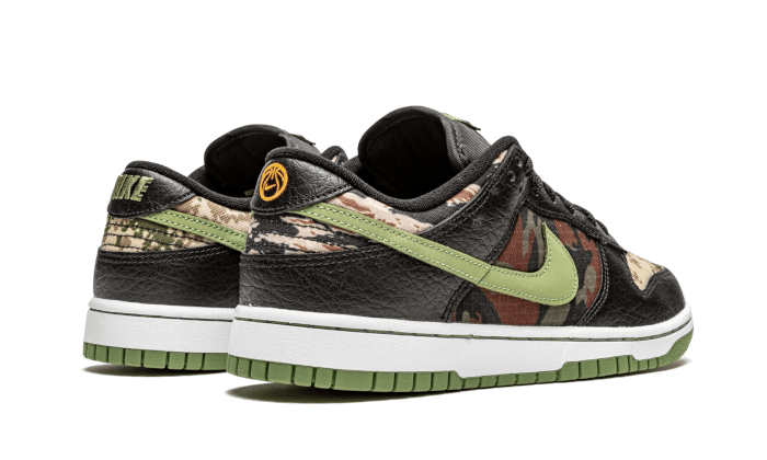 Nike Dunk Low Crazy Camo, Black/Multi-Olive (DH0957-001)