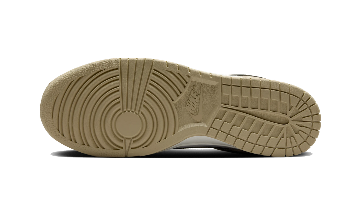 Nike Dunk Low Desert Khaki Medium Ash