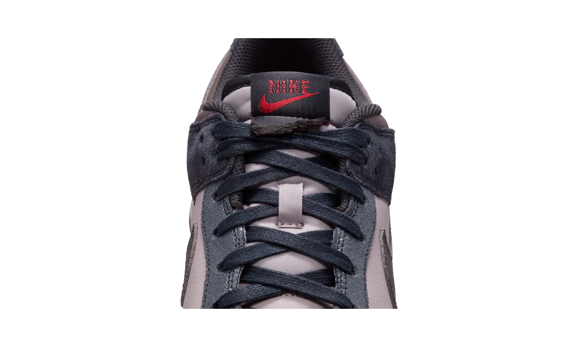 Nike Dunk Low Retro NYC CBGB