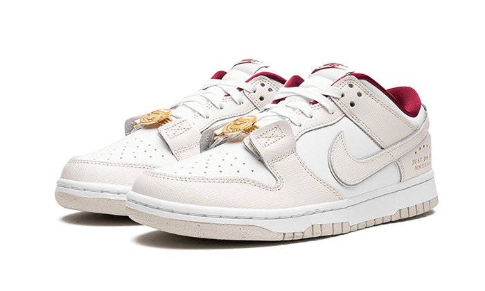 Nike Dunk Low SE Just Do It White Phantom, White/Phantom/Team Red/Photon Dust (DV1160-100)