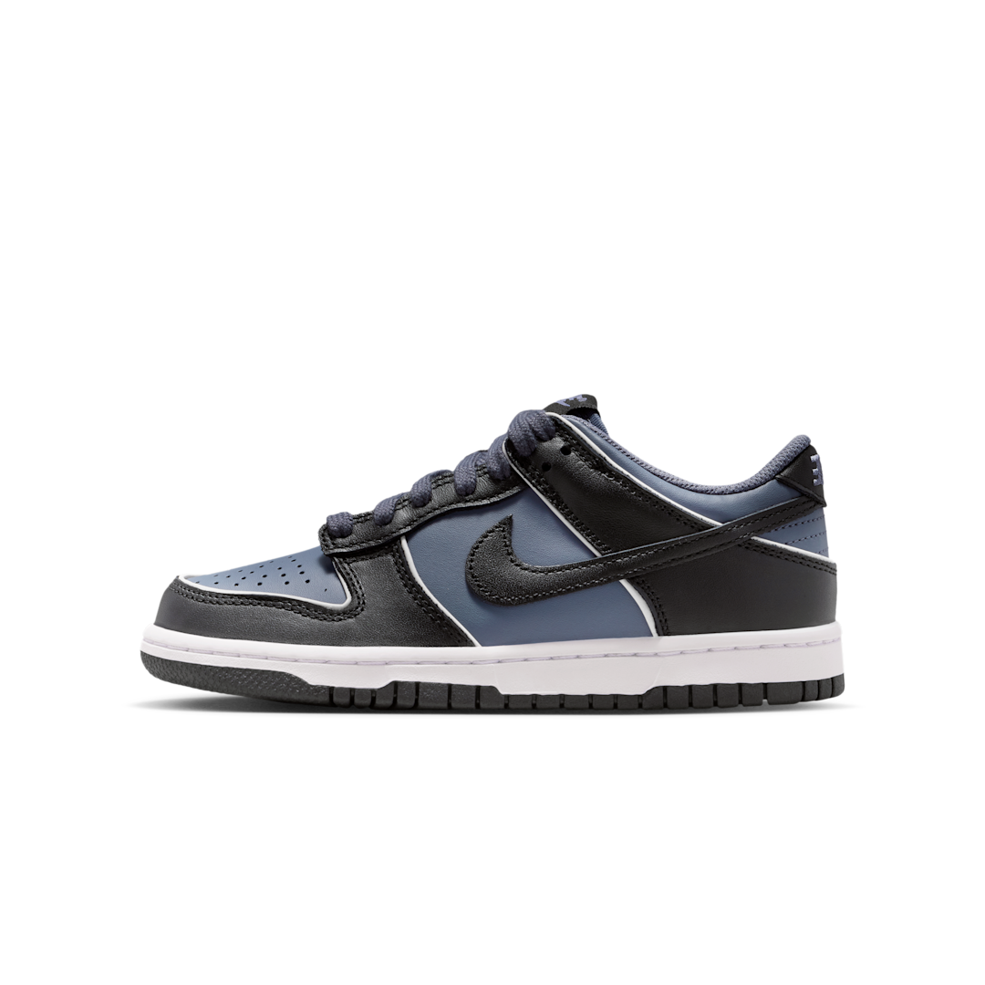 Nike Dunk Low SE Light Carbon White Black